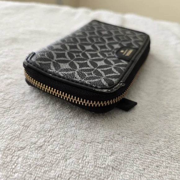 Fossil Black and Gray Crossbody Bag - Picture 12 of 14